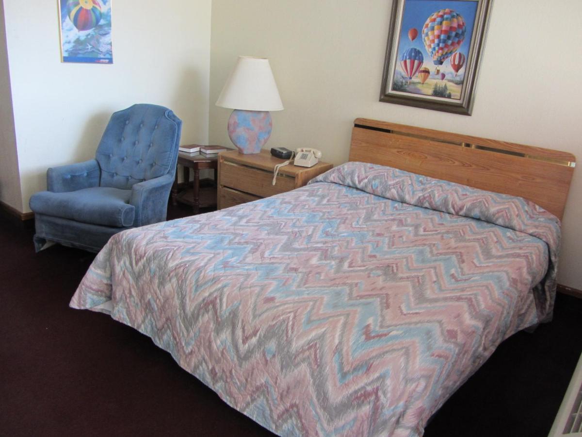 Warrick Plaza Inn Plainview Quarto foto